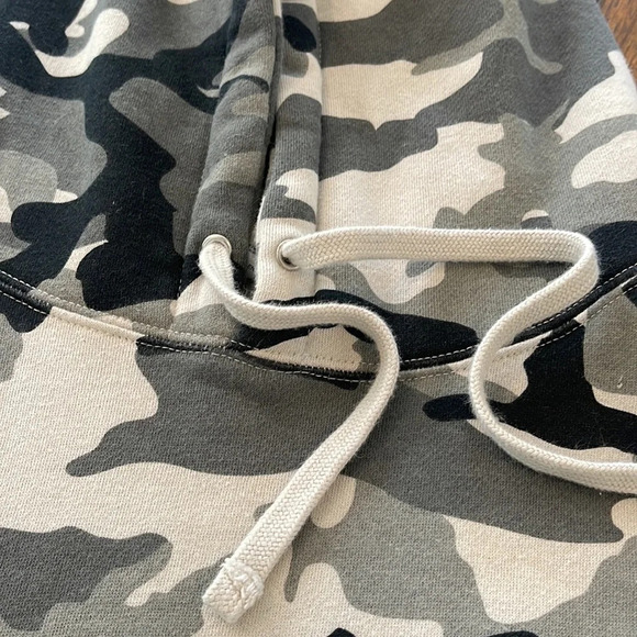 Camo Hoodie Sweatshirt Black Gray size 2X (has Company logo see photos) - Picture 13 of 16